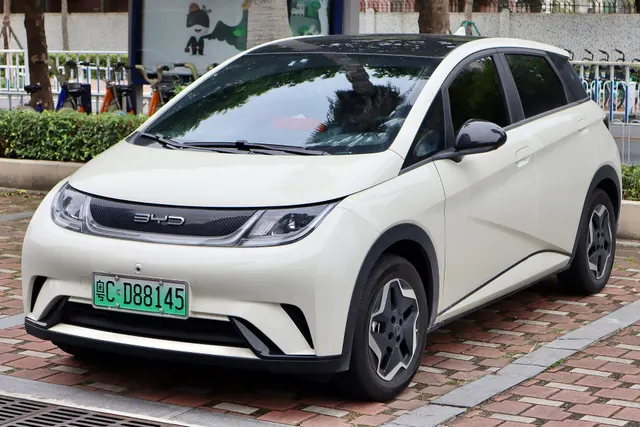 BYD DOLPHIN 60.4 kWh (MY25)