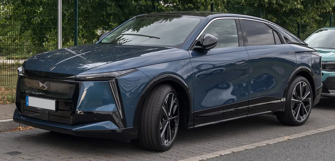 DS Automobiles N°8 AWD Long Range