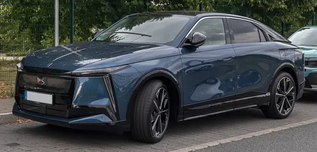 DS Automobiles N°8 FWD Long Range