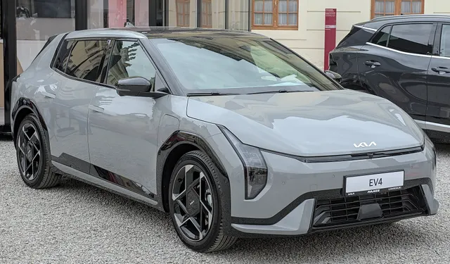 Kia EV4 Hatchback 81.4 kWh AWD (MY27)