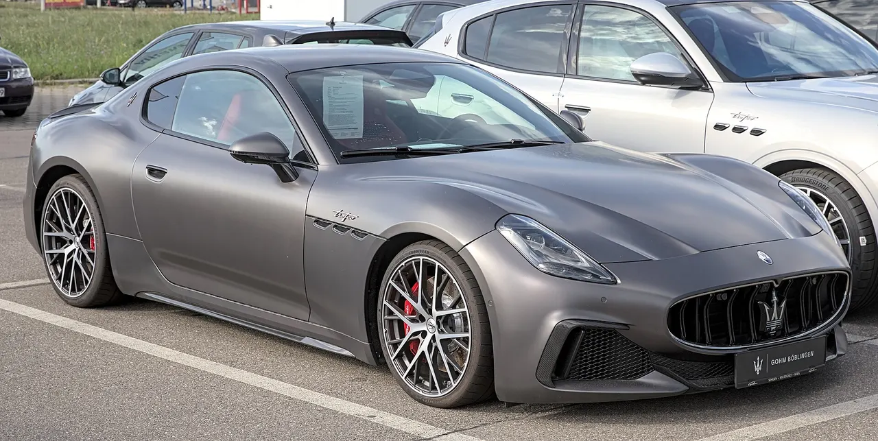 Maserati GranCabrio Folgore (MY27)