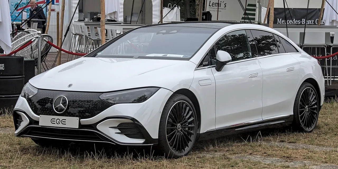 Mercedes-Benz EQE 350 4MATIC (MY25)