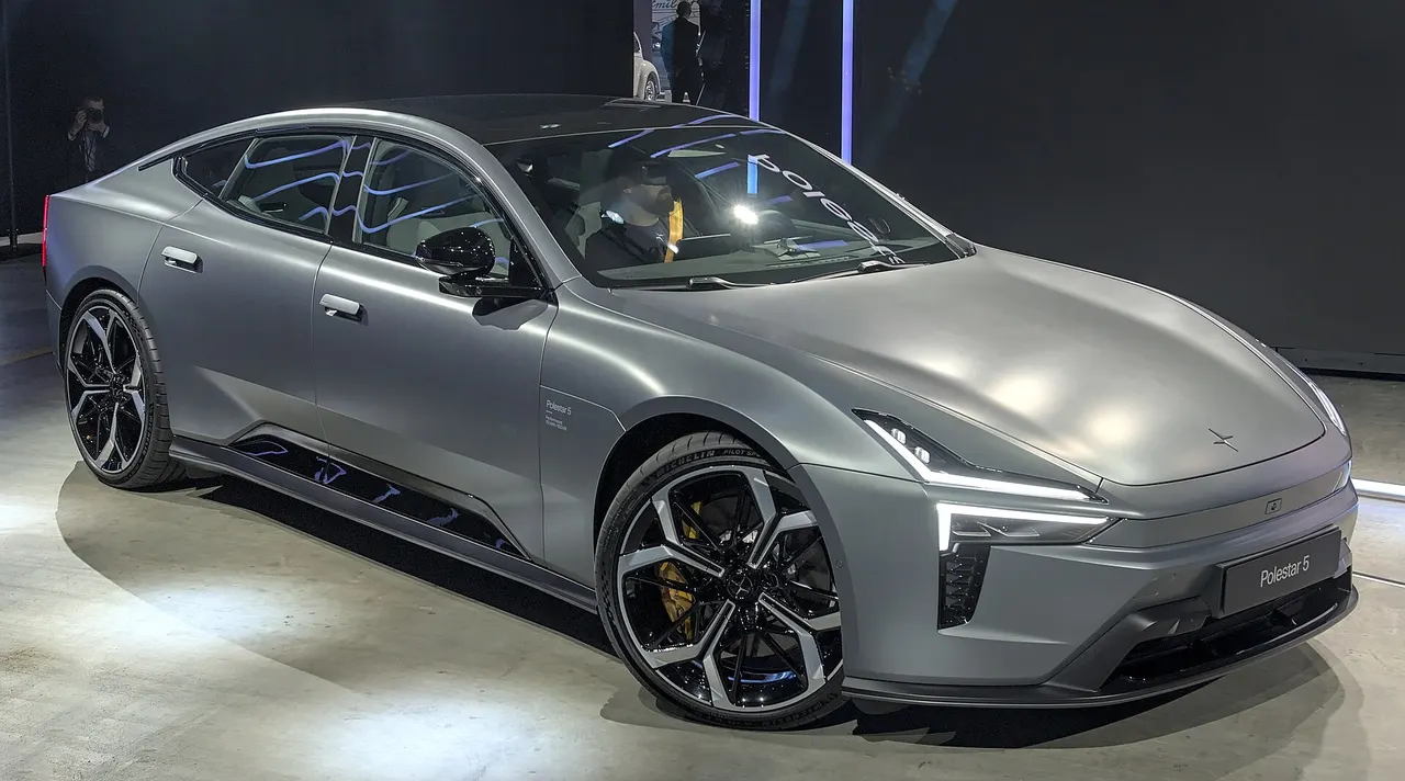 Polestar 5 Performance