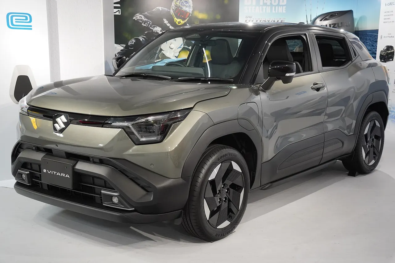 Suzuki e VITARA 49 kWh 2WD