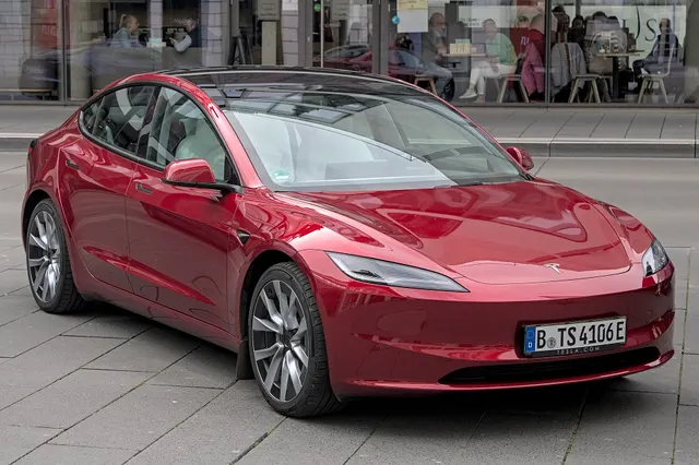 Tesla Model 3 RWD (Highland)