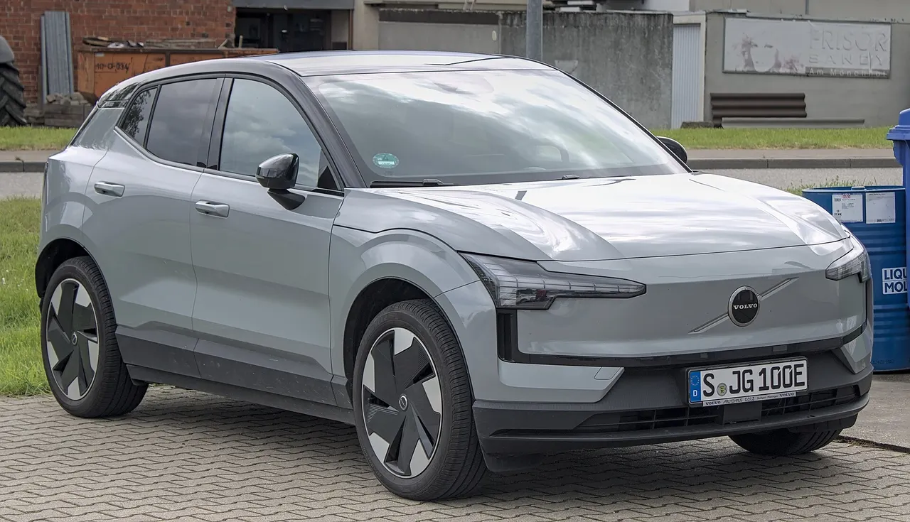 Volvo EX30 P8 AWD (MY27)