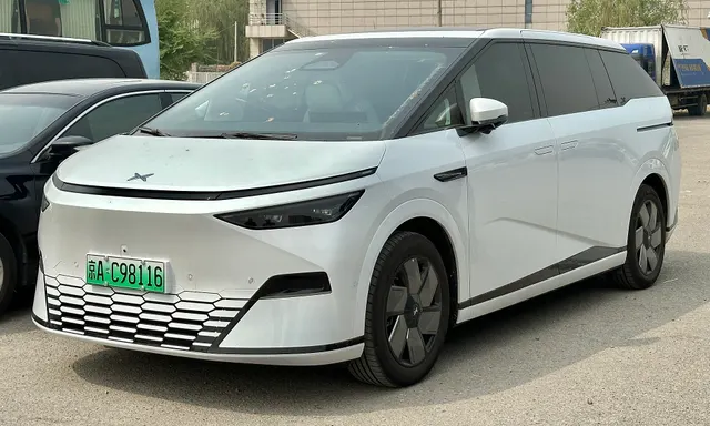 XPENG X9 FWD Long Range (MY26)